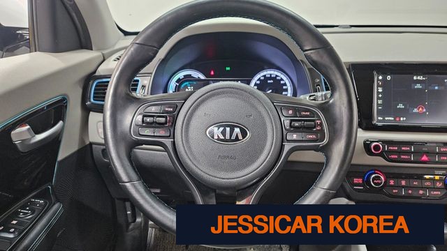 2017 Kia Niro - Thumbnail 18