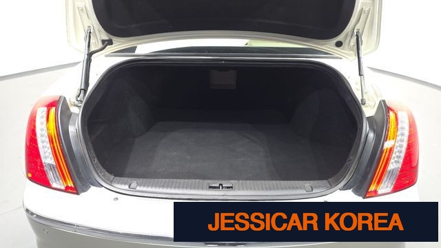 2011 Kia Opirus Premium - Thumbnail 10