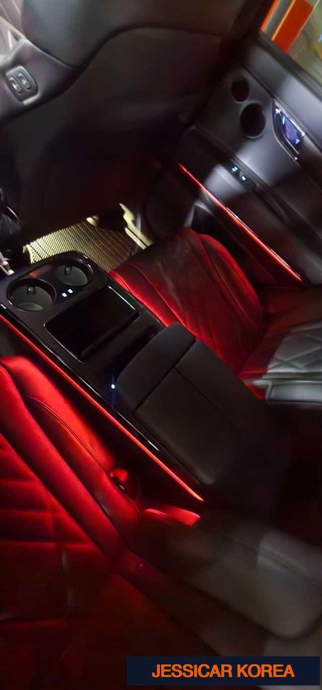 2025 Genesis GV80 - Thumbnail 6