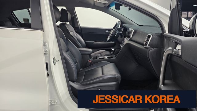 2021 Kia Sportage the bold - Thumbnail 4