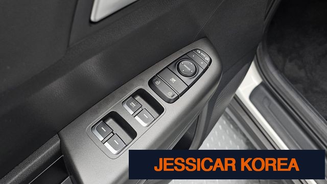 2021 Kia Sportage the bold - Thumbnail 16