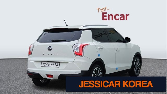2017 KG Mobility Tivoli - Thumbnail 6
