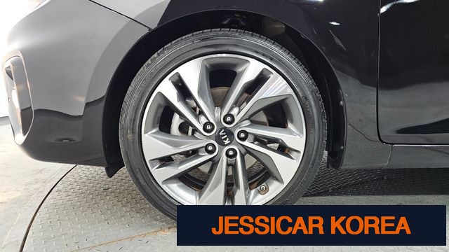 2018 Kia The New Karen's - Thumbnail 20