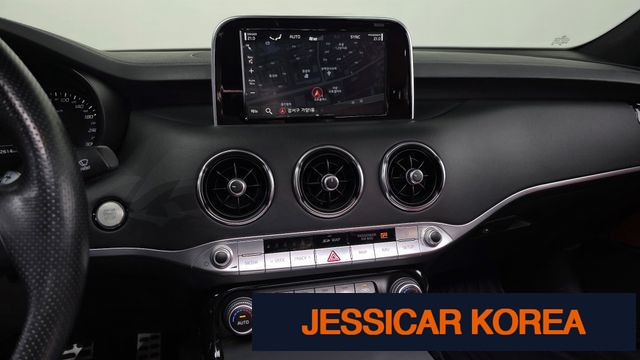 2018 Kia Stinger - Thumbnail 13