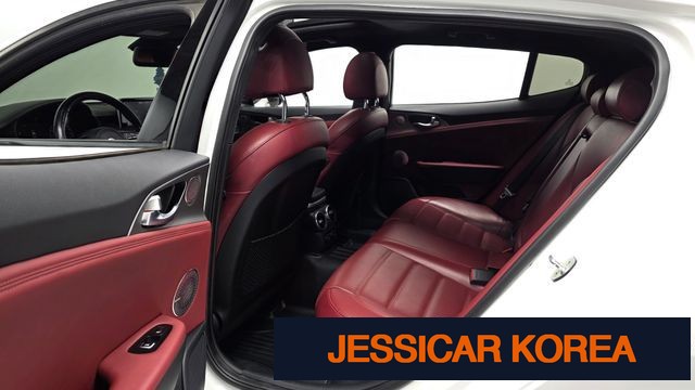 2018 Kia Stinger - Thumbnail 16