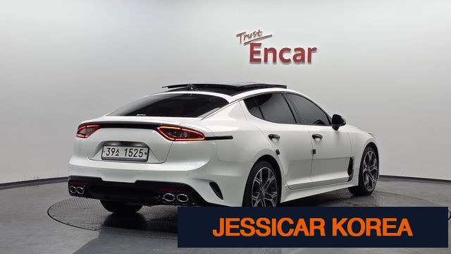 2018 Kia Stinger - Thumbnail 17
