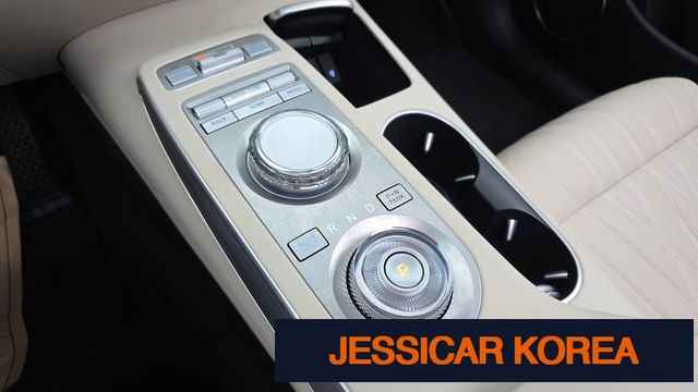 2024 Genesis GV70 - Thumbnail 8