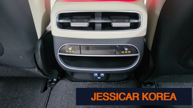 2024 Genesis GV70 - Thumbnail 10