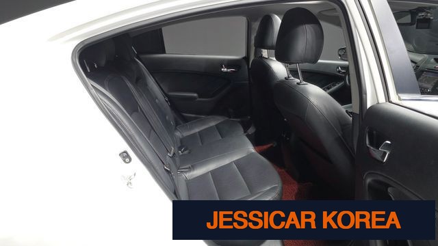2015 Kia K3 - Thumbnail 12