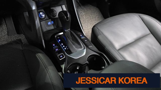 2018 Hyundai Santa Fe The Prime - Thumbnail 3