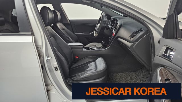 2011 Kia K5 - Thumbnail 6