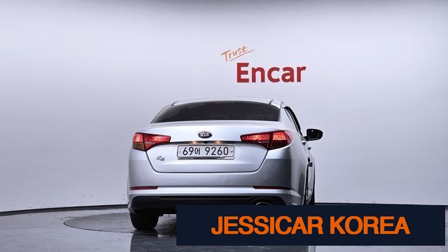 2011 Kia K5 - Thumbnail 17