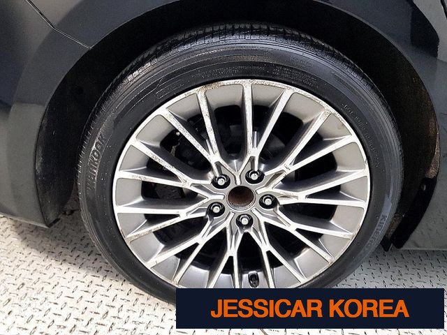 2011 Kia K5 - Thumbnail 20