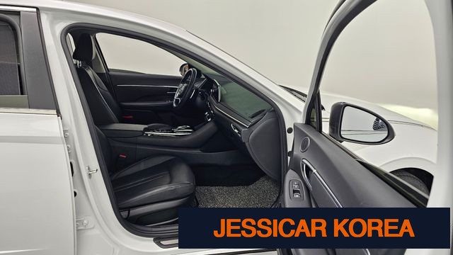 2021 Hyundai Sonata (DN8) - Thumbnail 2