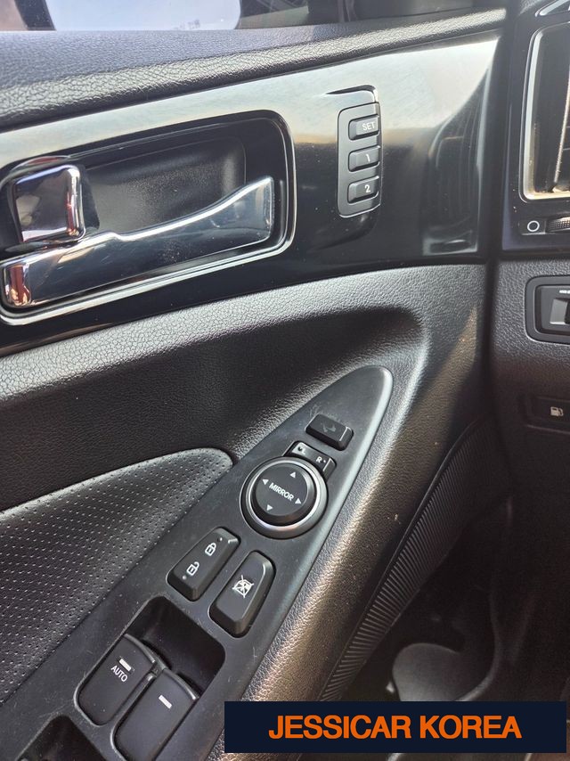 2010 Hyundai YF Sonata - Thumbnail 20