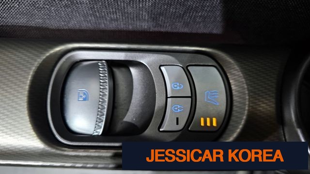 2022 Genesis GV60 - Thumbnail 4