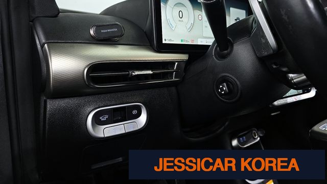 2022 Genesis GV60 - Thumbnail 9