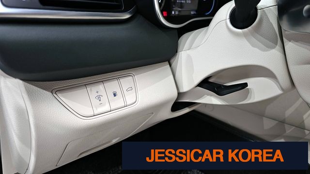 2023 Genesis The New G70 - Thumbnail 2