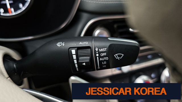 2023 Genesis The New G70 - Thumbnail 9