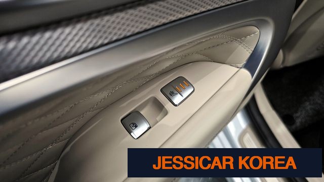 2023 Genesis The New G70 - Thumbnail 17