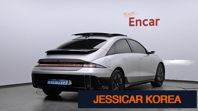 2023 Hyundai Ioniq 6 - Thumbnail 8