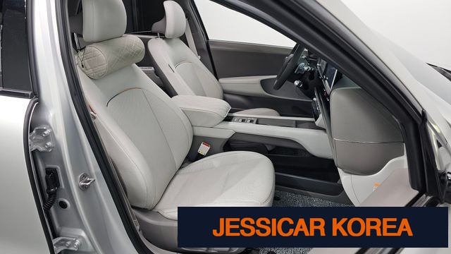 2023 Hyundai Ioniq 6 - Thumbnail 9