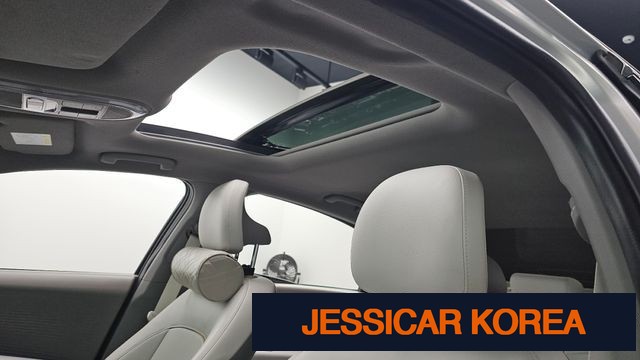 2023 Hyundai Ioniq 6 - Thumbnail 13