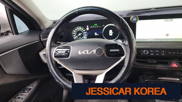 2023 Kia K8 - Thumbnail 2