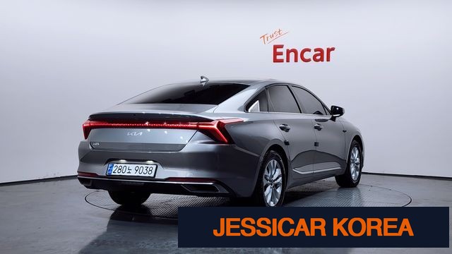 2023 Kia K8 - Thumbnail 10