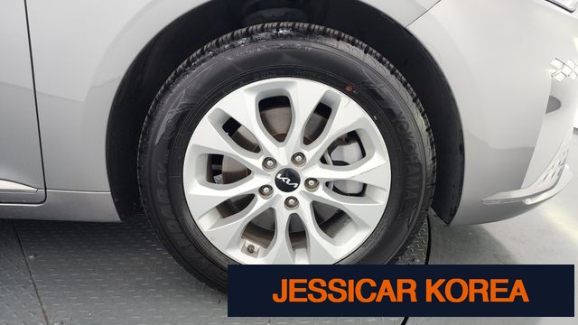 2023 Kia K8 - Thumbnail 13