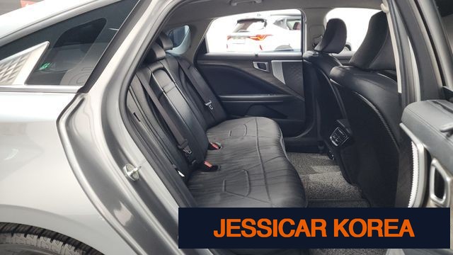 2023 Kia K8 - Thumbnail 18