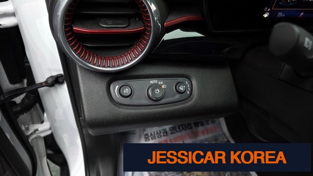 2024 Chevrolet Trax Crossover - Thumbnail 2