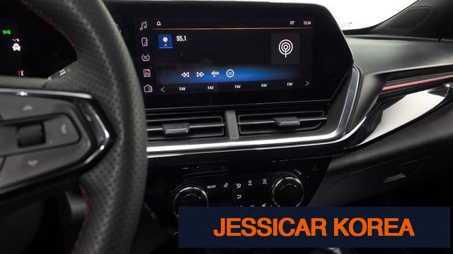 2024 Chevrolet Trax Crossover - Thumbnail 3