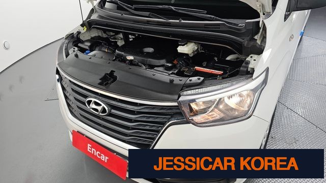 2021 Hyundai The New Grand Starex - Thumbnail 3