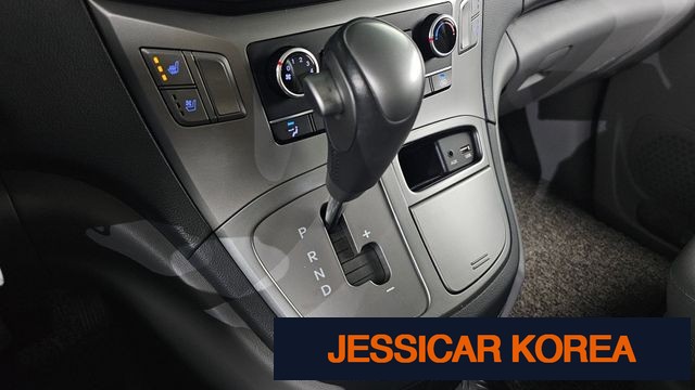 2021 Hyundai The New Grand Starex - Thumbnail 7