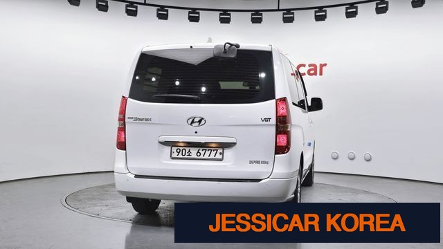 2021 Hyundai The New Grand Starex - Thumbnail 9