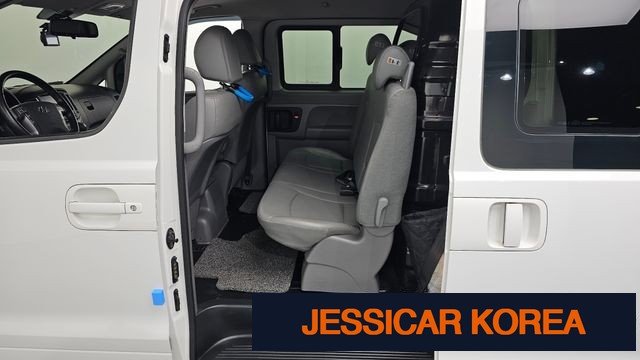 2021 Hyundai The New Grand Starex - Thumbnail 20