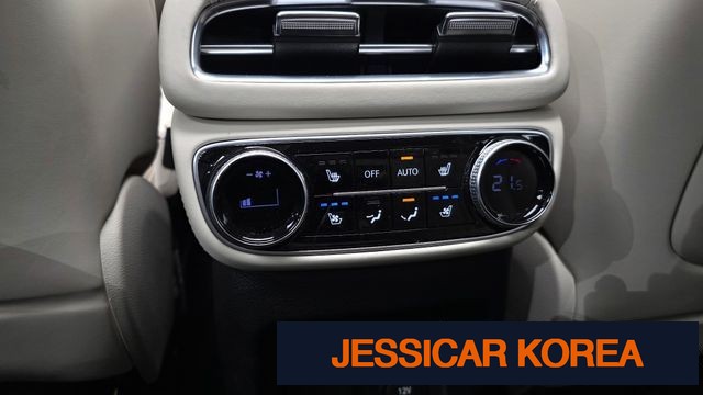2021 Genesis GV80 - Thumbnail 17