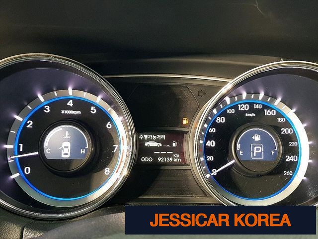 2012 Hyundai YF Sonata - Thumbnail 7