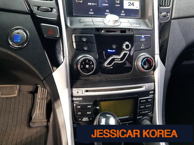 2012 Hyundai YF Sonata - Thumbnail 10