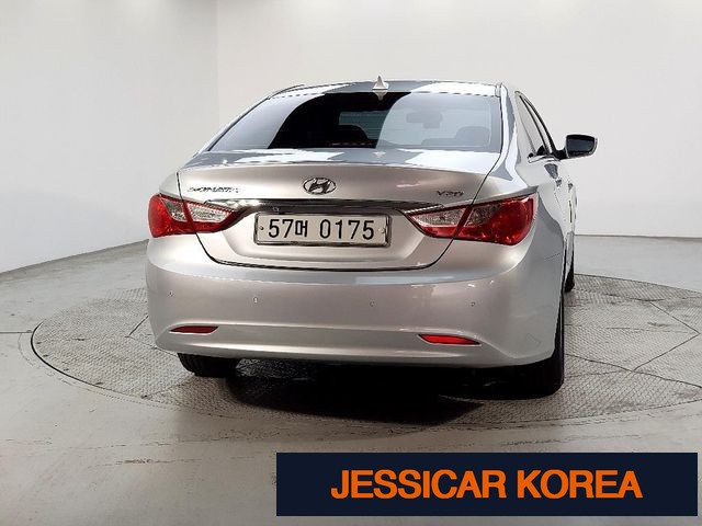 2012 Hyundai YF Sonata - Thumbnail 11