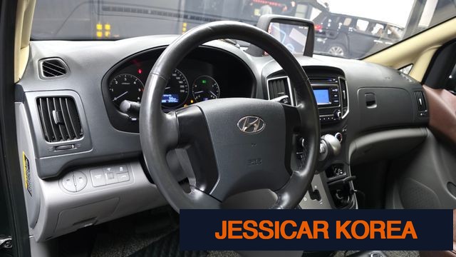 2021 Hyundai The New Grand Starex - Thumbnail 2