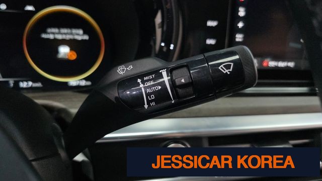 2021 Kia K5 3rd Gen - Thumbnail 3
