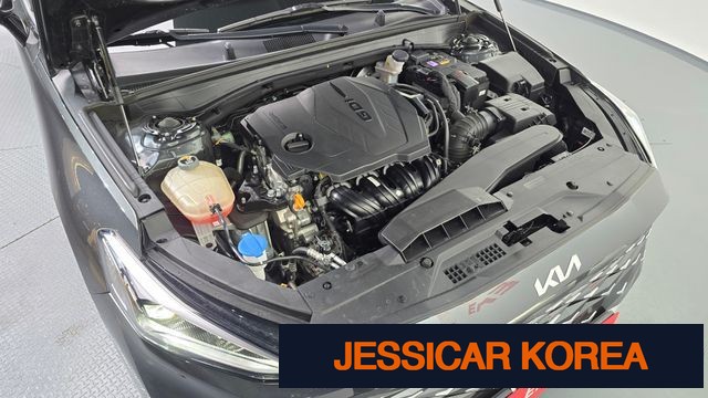 2022 Kia K8 - Thumbnail 3