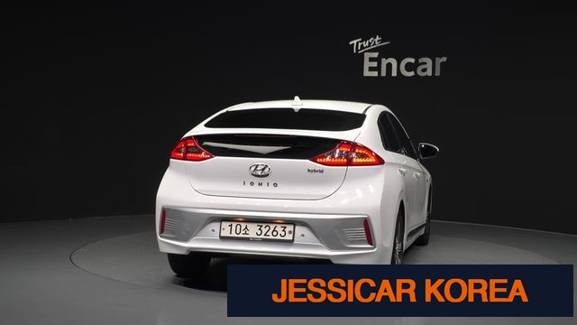 2018 Hyundai Ioniq Hybrid - Thumbnail 4
