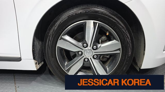 2018 Hyundai Ioniq Hybrid - Thumbnail 8