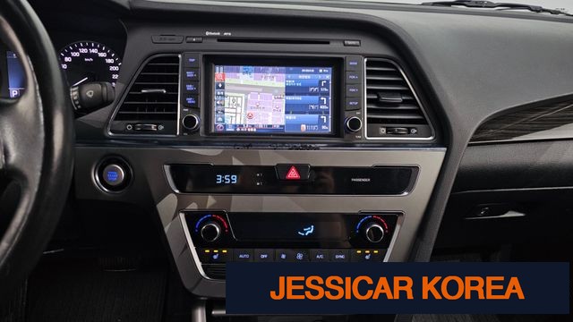 2015 Hyundai LF Sonata - Thumbnail 11