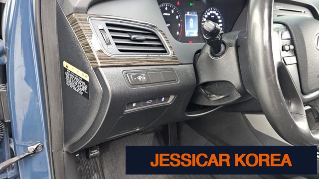 2015 Hyundai LF Sonata - Thumbnail 16