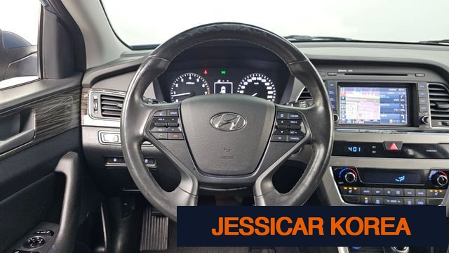 2015 Hyundai LF Sonata - Thumbnail 19