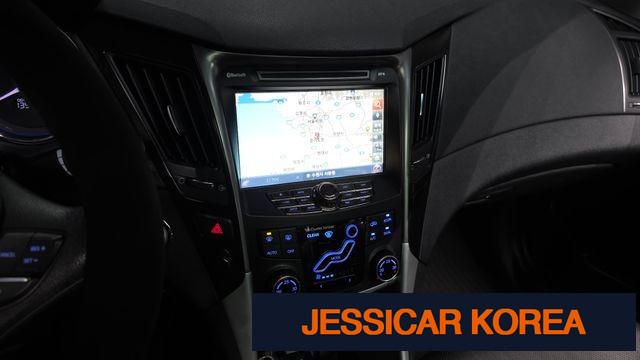 2012 Hyundai sonata hybrid - Thumbnail 5